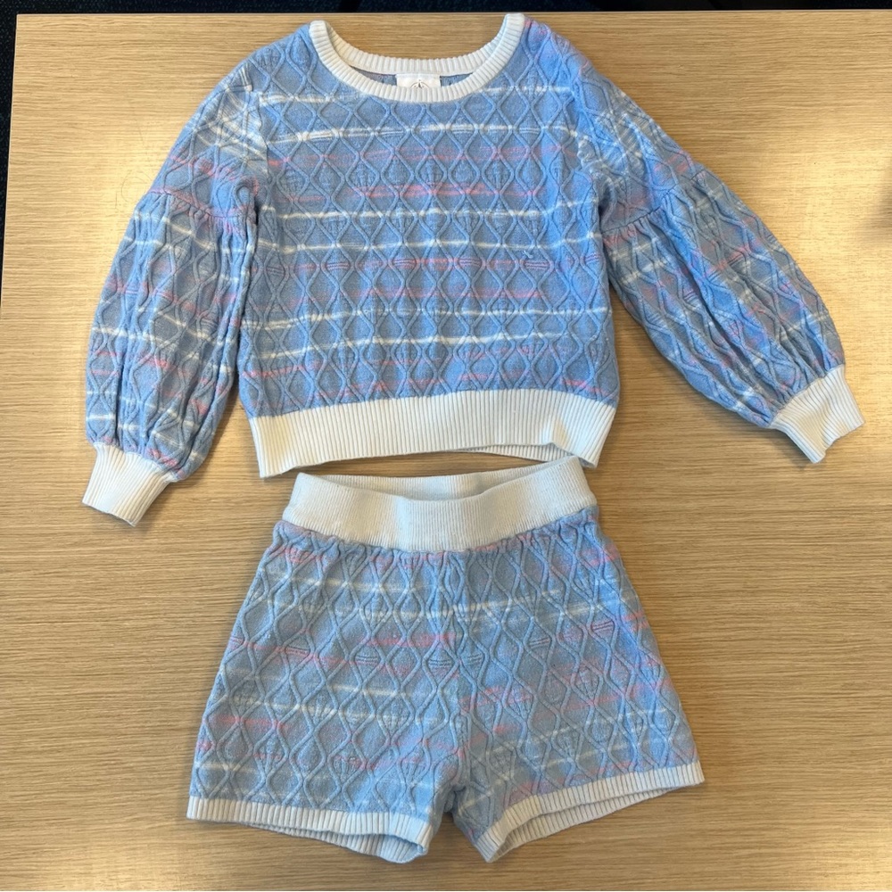 Disney Parks Girls Blue and White Knit Apparel - size 4